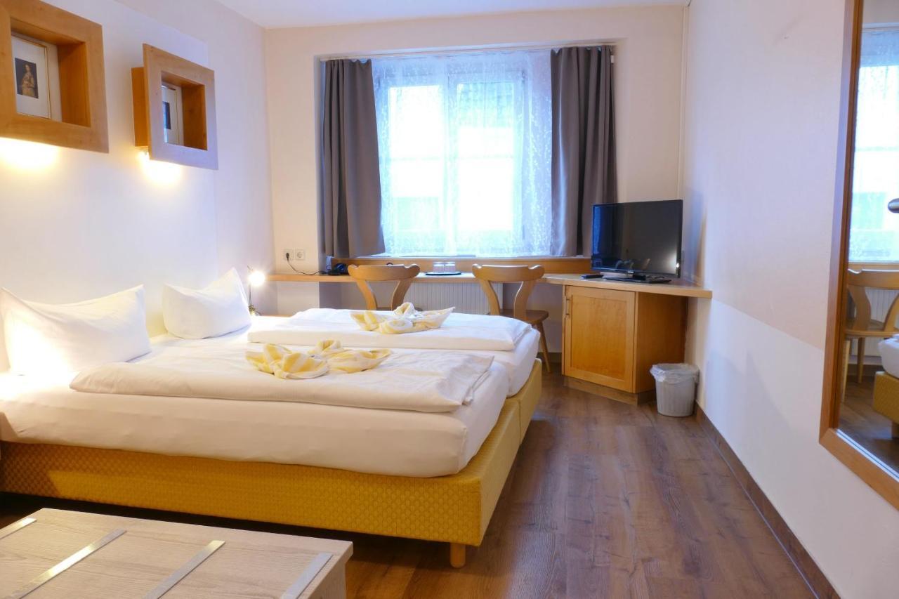 Altstadt-hotel Zum Hechten Hotel 3*