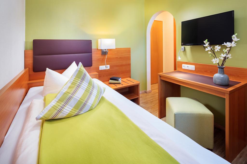 Altstadt-hotel Zum Hechten Hotel 3*